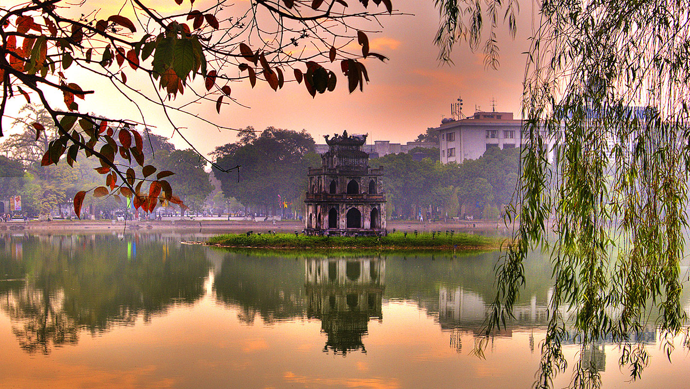 Hoan Kiem Lake 